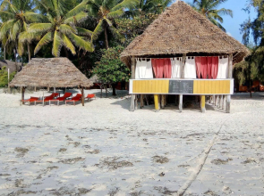 Twisted Palms Lodge & Restaurant