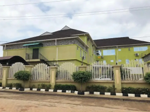 Aaliyah Royale Hotel