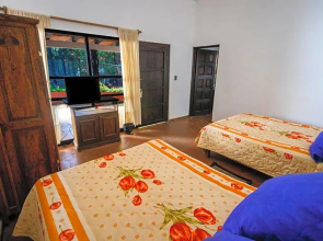 Lago Sol & Suites