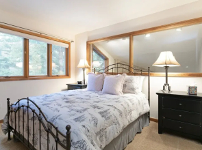 I1 Gore Creek Meadows 4 Bedroom Townhouse