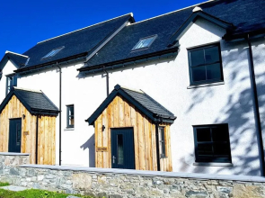 Stylish 3-bed Cottage Located in the Cairngorms