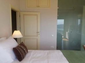 Sea View 3 Bedroom Villa Close to the Beach