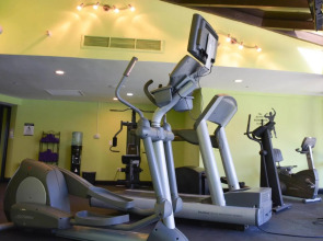 Grand Hotel Orlando at Universal Blvd - Shuttle to Theme Parks