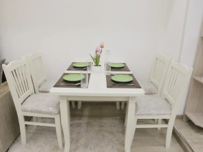 Newly Renovated Studio Apartment in Downtown Center 5