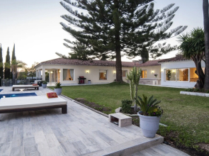 Exclusive 5star sea view villa Elviria