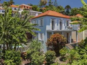 With Secret Garden and Pool - Villa Quebra Costas