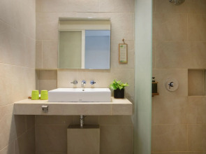 Grandmas Tuban Hotel