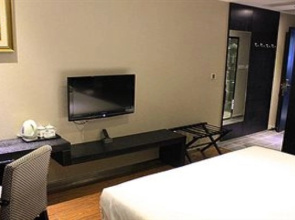 FX Hotel at Technology & Business University