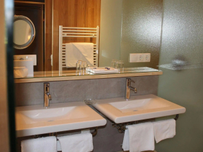 Yasaka Saigon Nha Trang Hotel