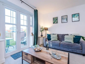 Modern House Ideal for Contractors Sleeps 8