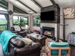 Valley View, 3 BRs, Sleeps 8, Fireplace, WiFI, Pets Welcome, Views
