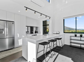 A Remarkable Stay - Jack's Point Holiday Home