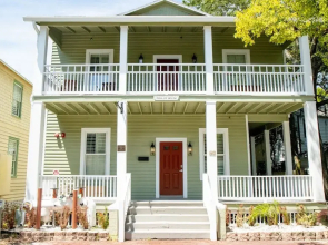 Pomar House Suites