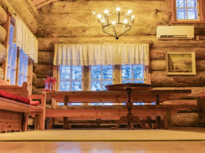 Kuukkeli Hirvas Suite