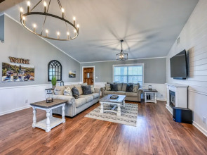 Wow! Exceptional House With Inviting Fire Pit!