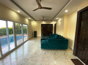 GoBravo 72 - 3BHK Farm with Pool & Garden Sec150 Noida