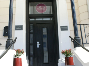 10 to12 Folkestone Bed  Breakfast