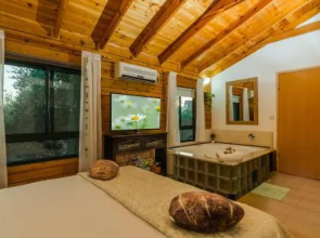 Romance In The Cabin