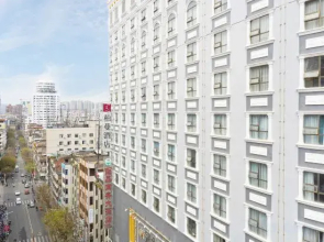 Berman Hotel (Yulin Bobai Hakka Culture Pedestrian Street)