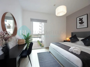 Bloomfields 1BR Canal View in Water Edge