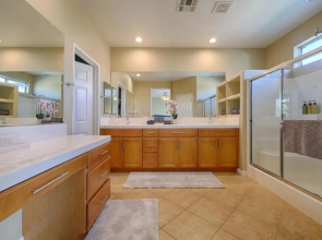 Spacious house w/pool near polo fields