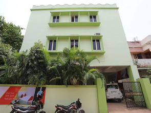 OYO 16631 The Greenstar Inn