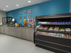 Courtyard by Marriott Boston-Cambridge