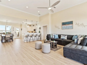 Purple Paradise - 2536 Bienville Blvd 4 Bedroom Home by RedAwning