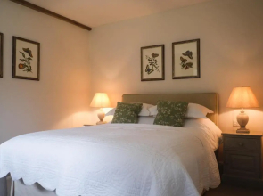 Benbow Holiday Cottages