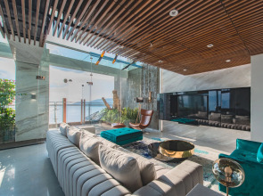 Maple Hotel & Apartment