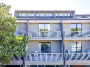 Ocean Grove J2 4 Bedroom Condo by RedAwning