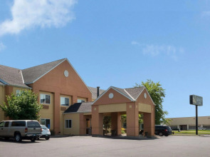 Quality Inn Lakeville North