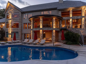 Tuckers Cove 7 Bedroom Home by RedAwning