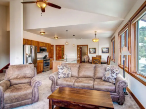 Black Canyon Inn Unit H4 Deluxe