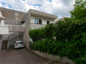 M166 - trilocale con aria condizionata a 50 mt dal mare