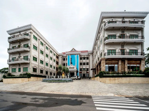 Rock Royal Hotel & Resort