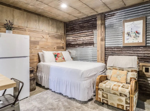 Casas Coastal Experience Cabin C 1 Bedroom Cottage by RedAwning