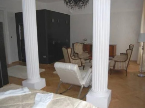 Rex Clinic Hotel