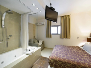 Royalty Suites