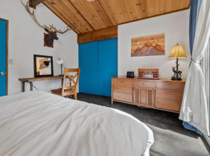 Leaf it all Bepine Cabin