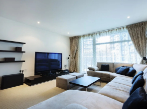 Veeve - Chelsea Bridge Wharf