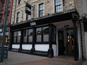 Lion Hotel