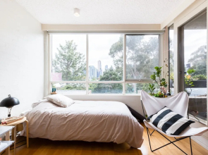 ISAAC, 1BDR South Melbourne Apartment