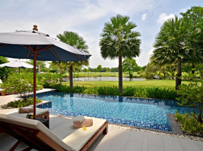 Summit Windmill Golf Suite Hotel @Suvarnabhumi