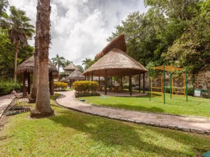 Luxury Puerto Morelos Cancun Home - 3 Double Rooms