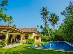 The Chalet - Whole Villa 2 Bedroom (Sleeps 4)