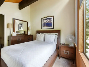 Enjoy Forest Views Retreat at Kingswood Village!
