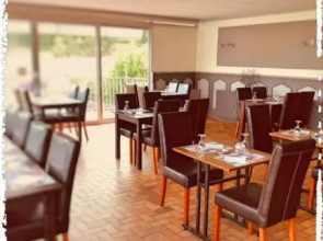 Hôtel le Bretagne et Restaurant Le Papillon
