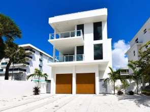 641 Bch Rd The Lookout by Beachside Mgt