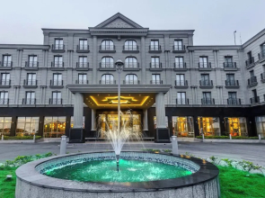 J's Signature Hotel